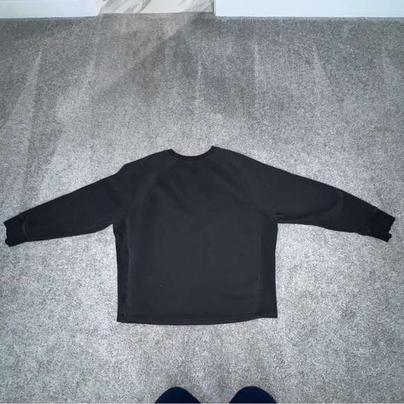 Vuori Women's Restore Oversized Crew Sweatshirt black size medium - Picture 6 of 7